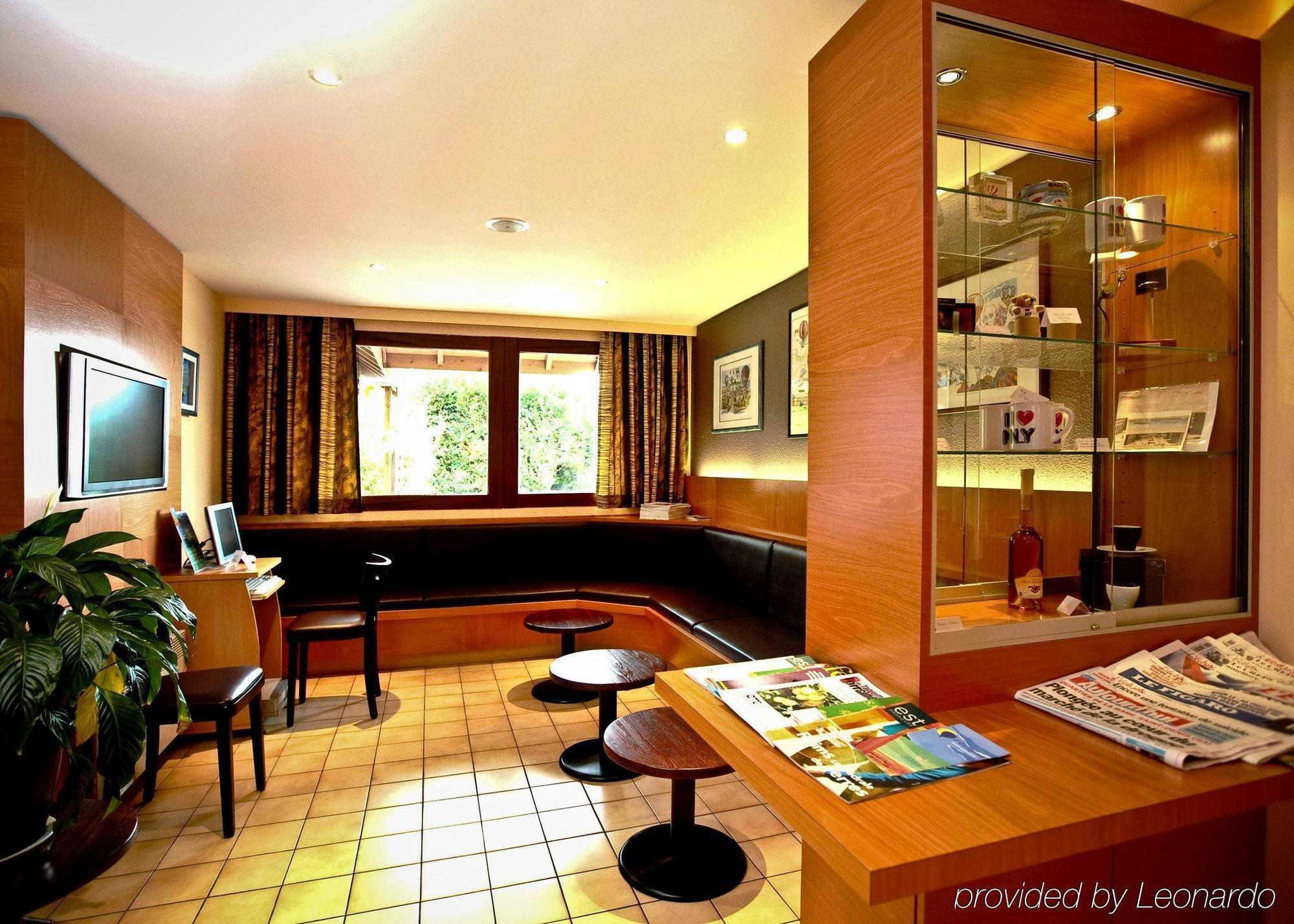 Brit Hotel L'Eclipse Nancy Heillecourt Esterno foto