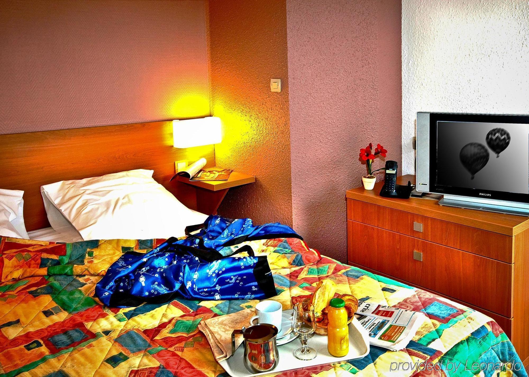 Brit Hotel L'Eclipse Nancy Heillecourt Esterno foto