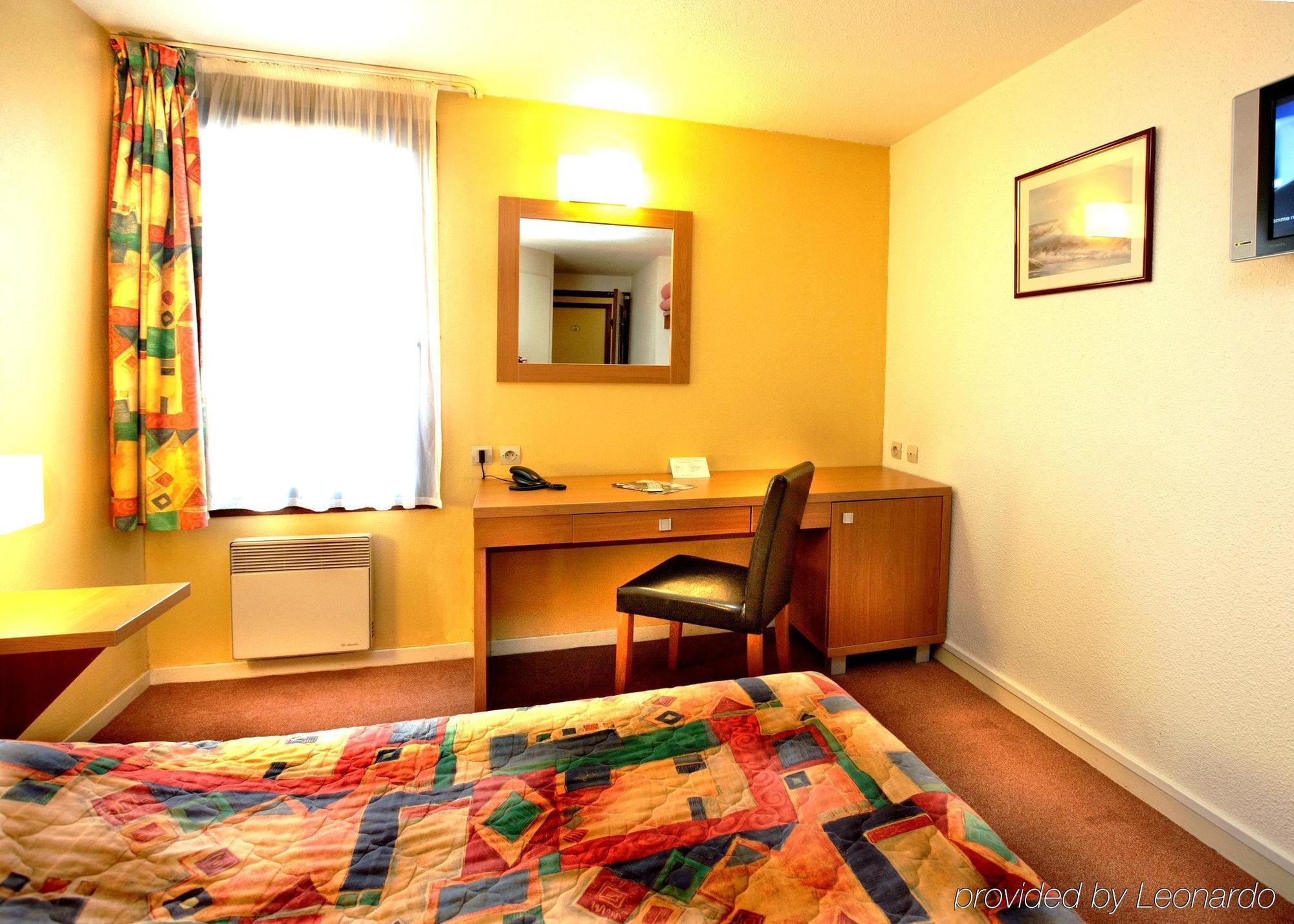 Brit Hotel L'Eclipse Nancy Heillecourt Esterno foto